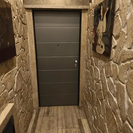 Jadore Monic בית הארחה *